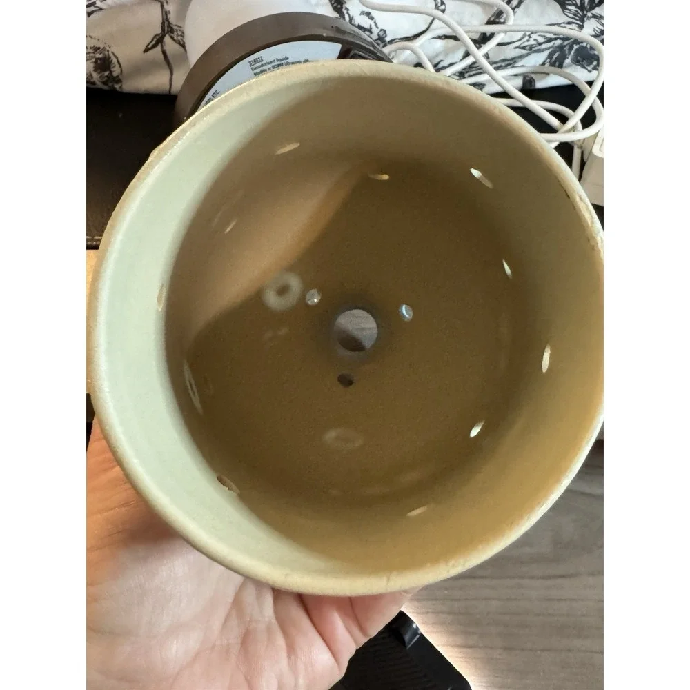 Airome Blue Ceramic Glazed Floral Print Oil Diffuser with Light Brown Base 100mL